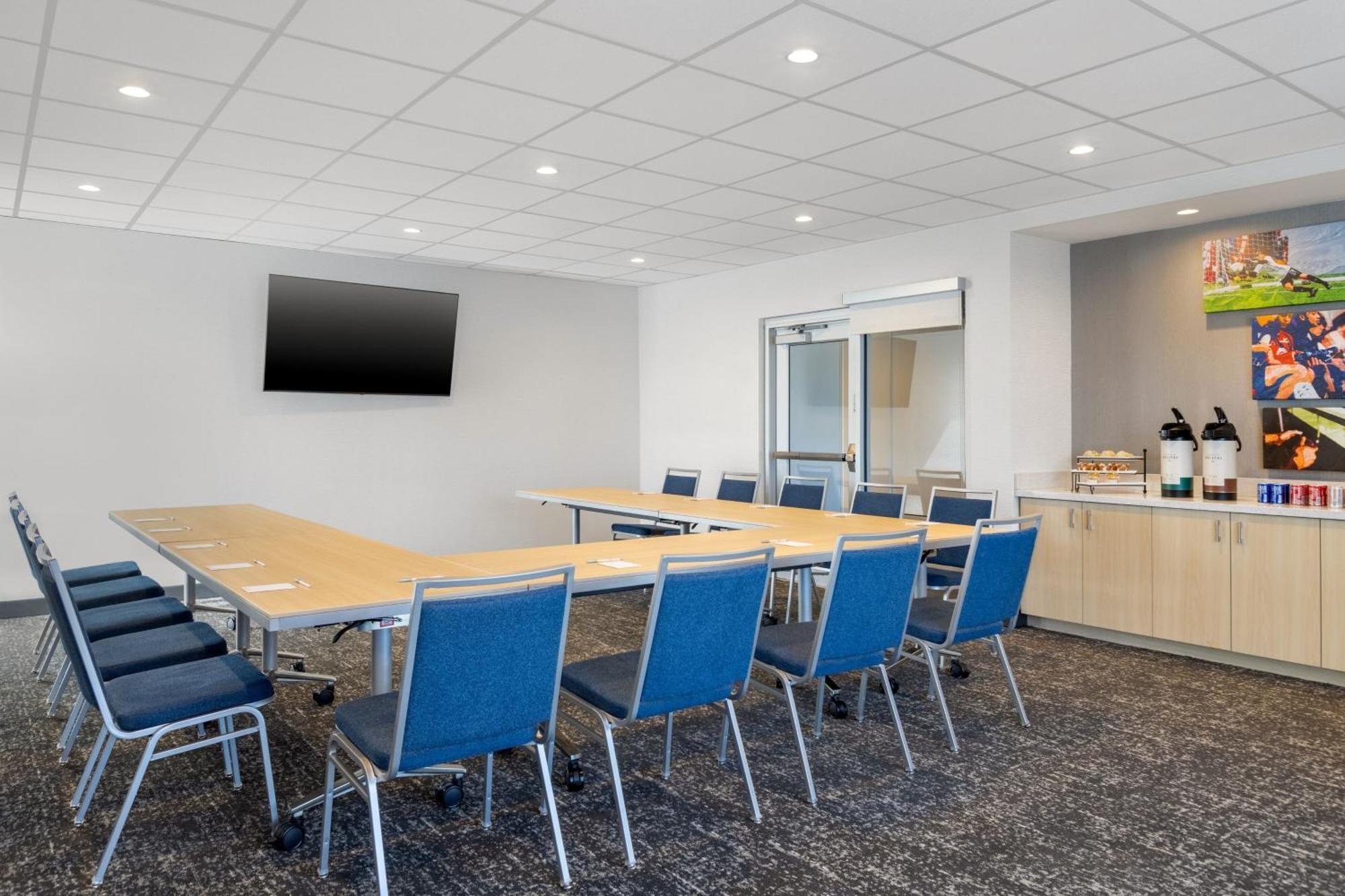 Towneplace By Marriott At Spire Academy Hotel