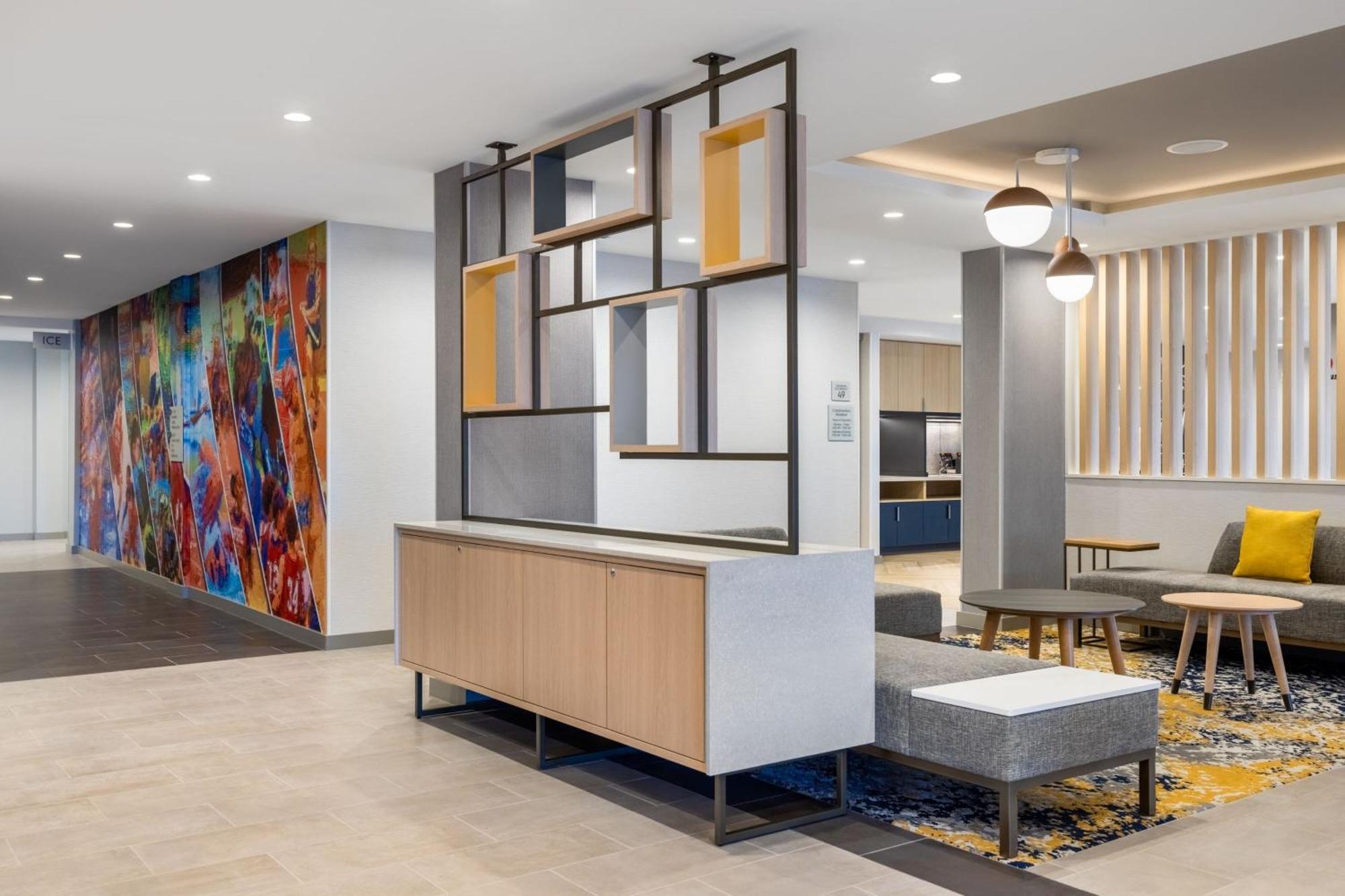 Towneplace By Marriott At Spire Academy Hotel